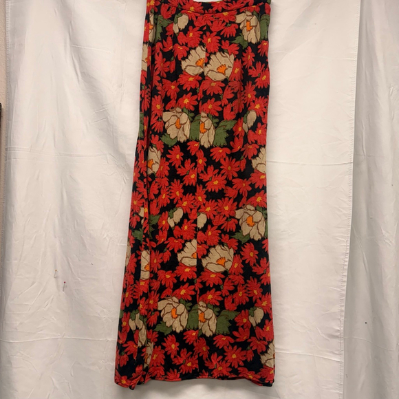 Vintage 70’s Women's handmade Red Black Floral wool knit Maxi Skirt - Picture 3 of 10